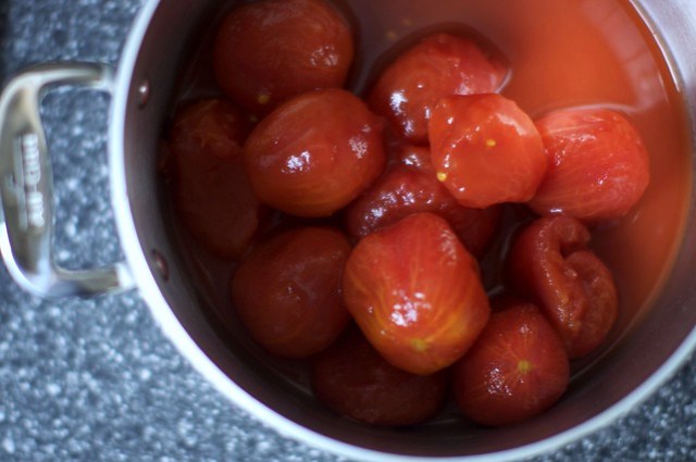 Butter and onion infused tomato sauce