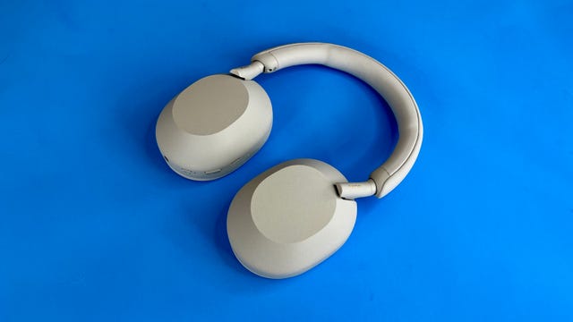 Best Multi-Point Bluetooth Headphones and Earbuds for 2023