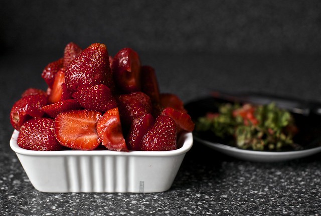 Summer cake with strawberries